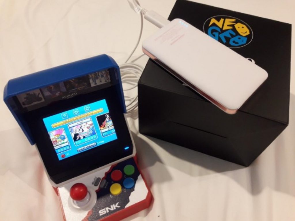 Console Neo Geo Mini International – édition Noire Avec 40 Jeux Intégrés Et Câble D’alimentation